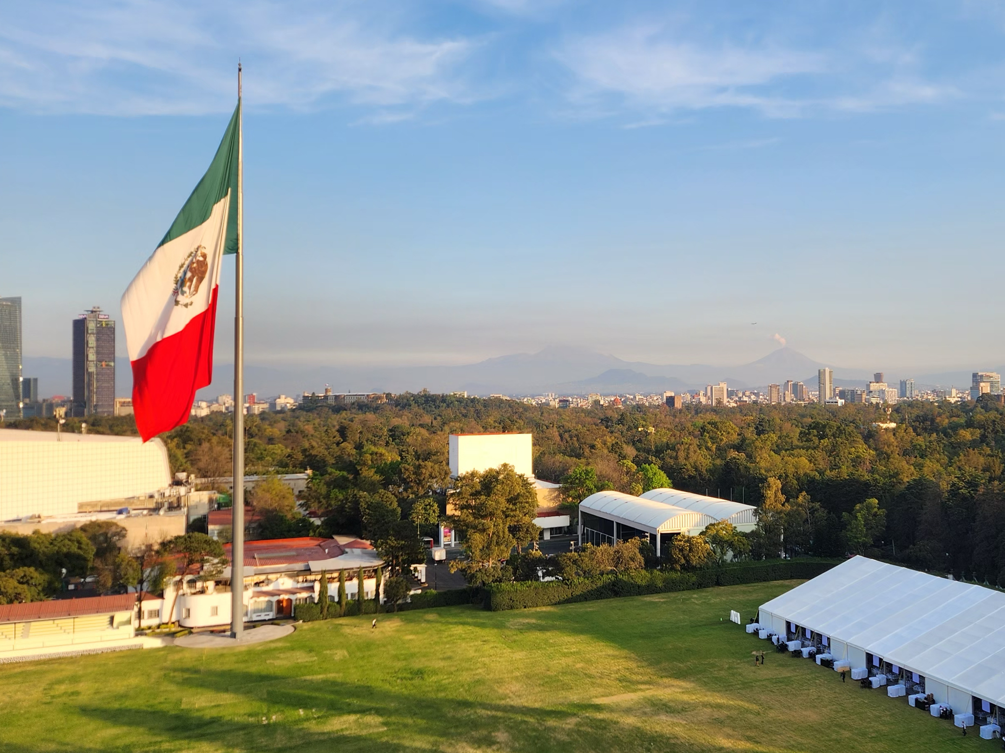 Campo Marte: Imponen pago de 46.1 millones a empresa vinculada con Televisa por fan fest Marte 26